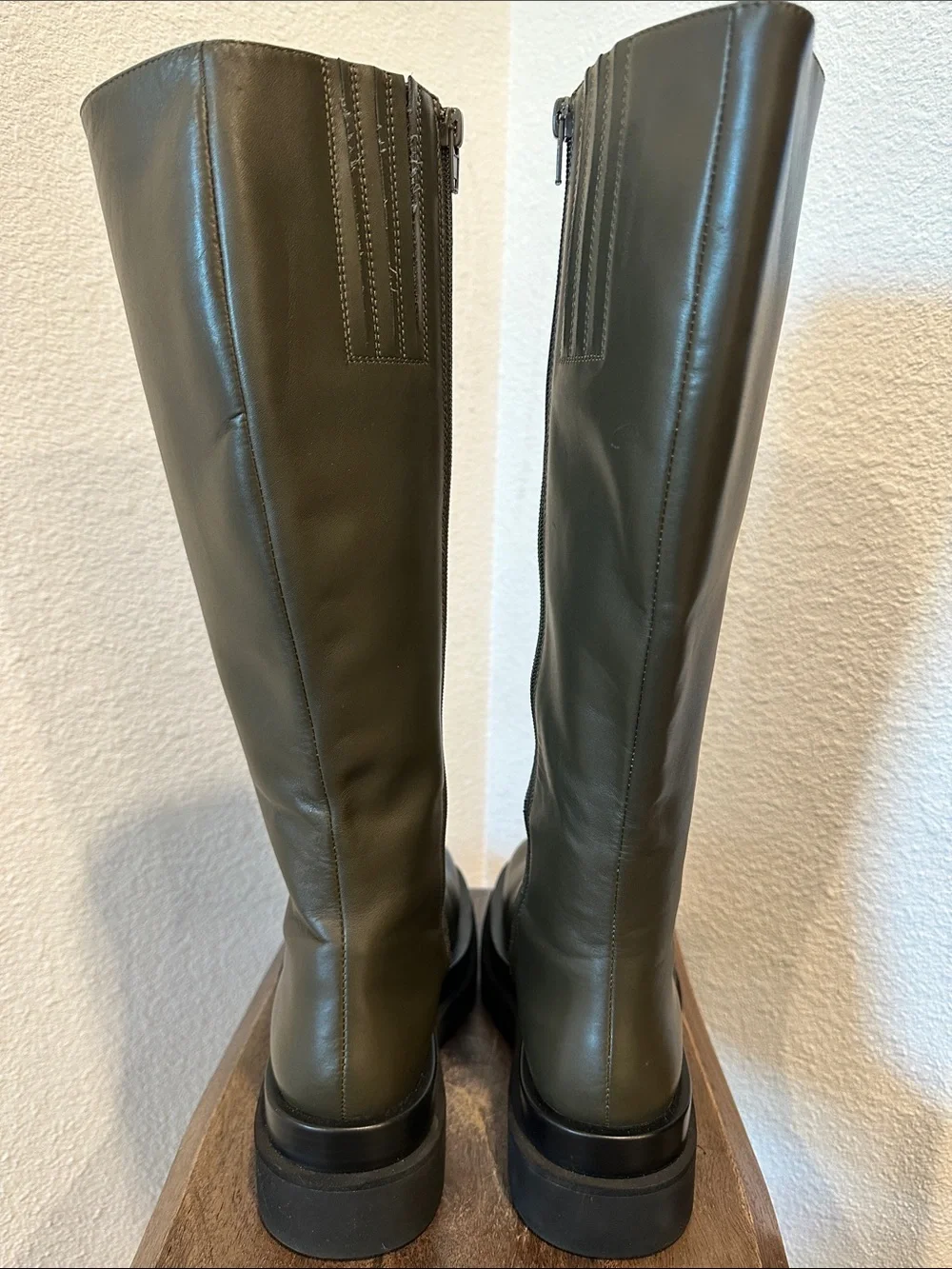 NEW Jeffrey Campbell 